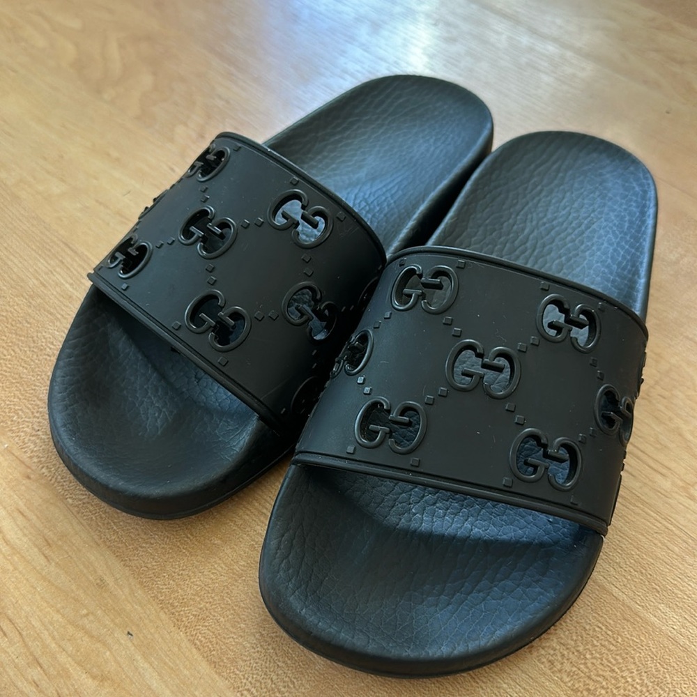 Gucci Women's Pursuit GG Slide Sandals